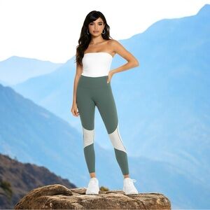 Wondery Outdoors Women’s Forest Green Workout Indio Tactical Leggins Sz L